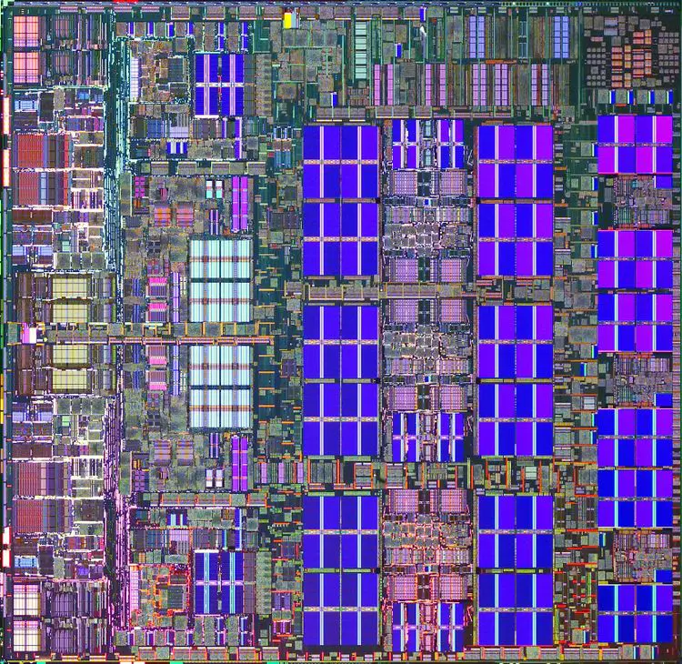 ibm power 5 die shot.jpeg