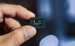 snapdragon-8cx-compute-platform-chip-front.jpg